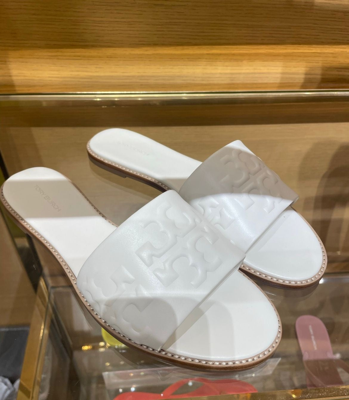 Tory Burch -Eleanor Embossed Logo Slide Sandals